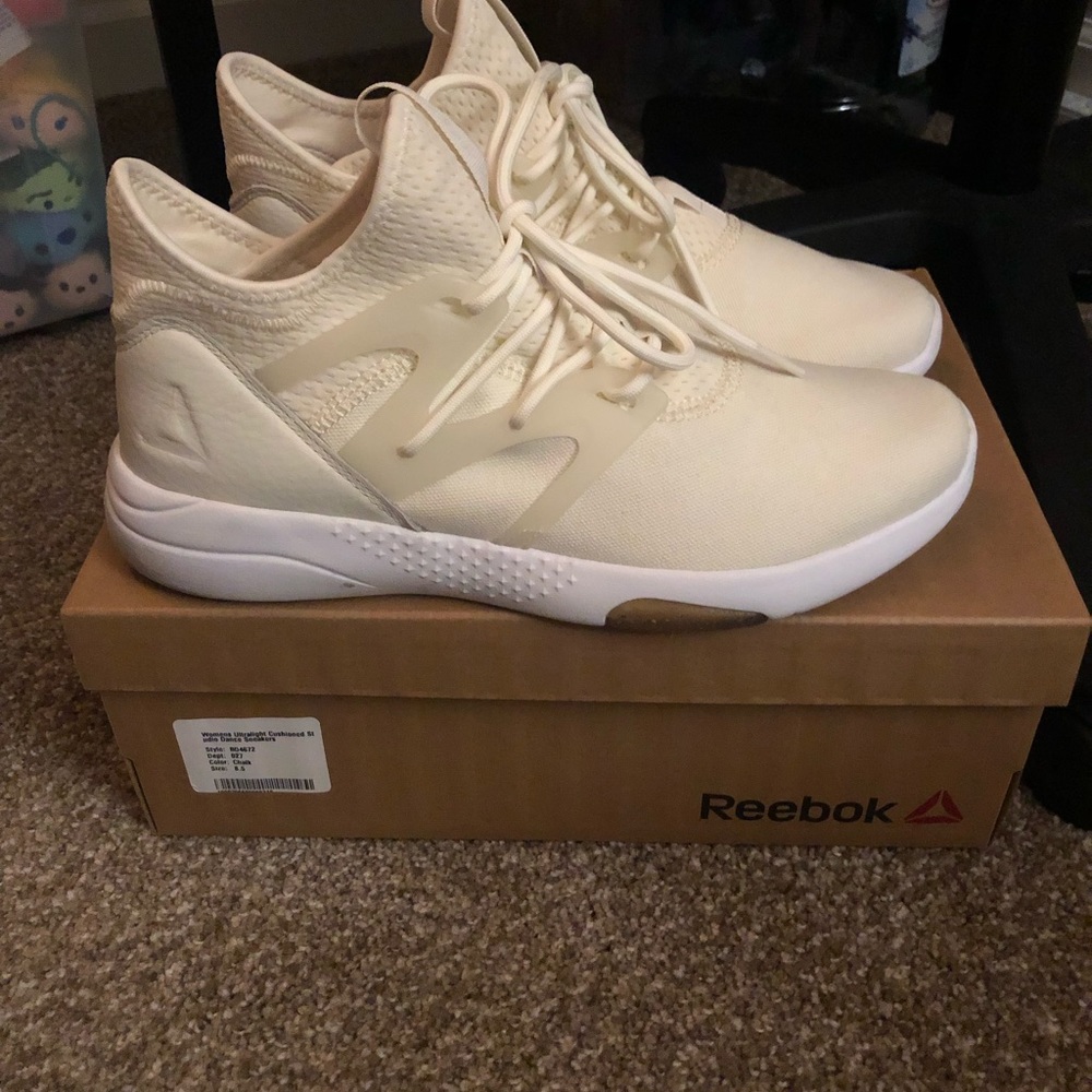 Reebok Ultralight Sneakers
